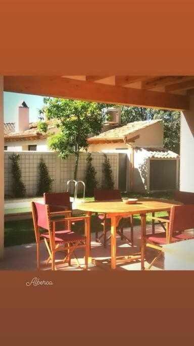 Tenzuela La Alberca Casa Con Jardin Y Piscinaヴィラ エクステリア 写真